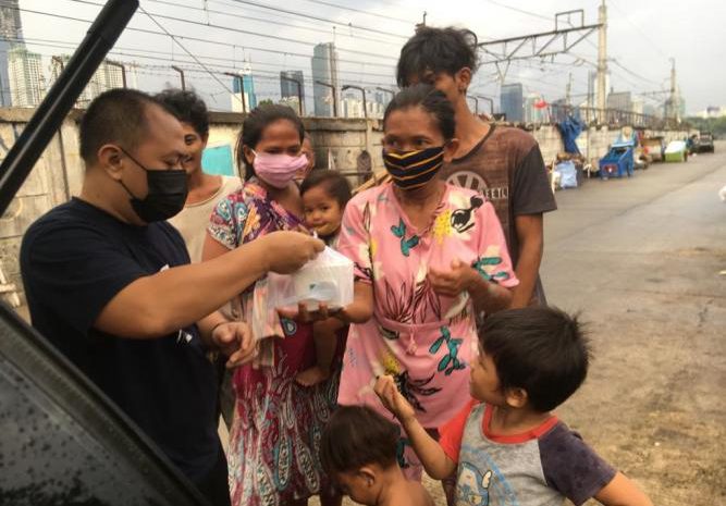  Berkolaborasi Bersama Bif Rais, Equity Life Indonesia Bagikan Makanan Berbuka Puasa di Sekitar Tanah Abang