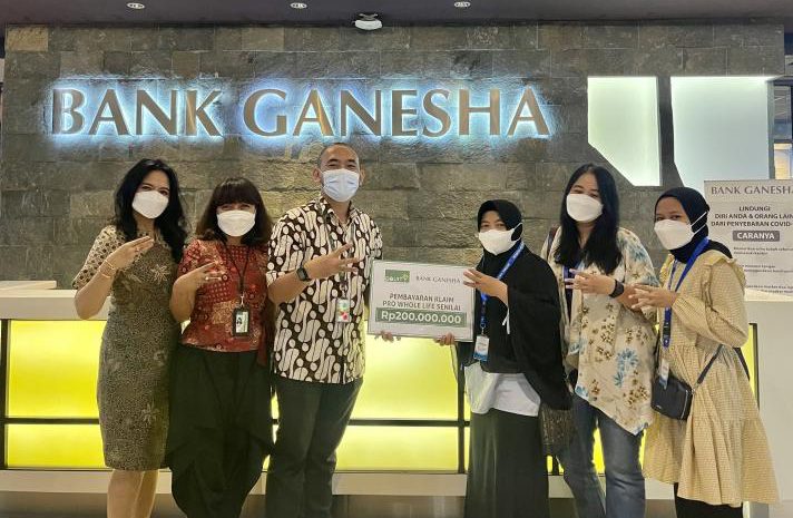  Equity Life Indonesia dan Bank Ganesha Bayarkan Klaim Nasabahnya Rp200 Juta