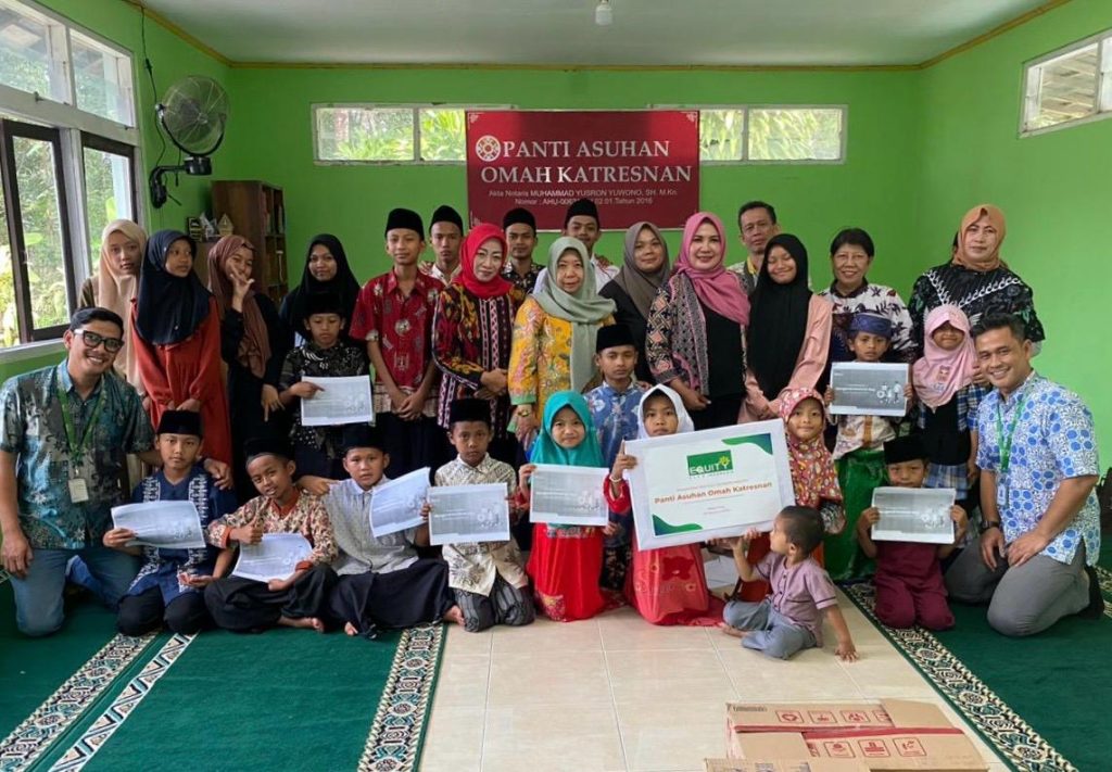 Equity Life Indonesia Berbagi Kasih Sekaligus Berikan Literasi Keuangan di Panti Asuhan Omah Katresnan Magelang